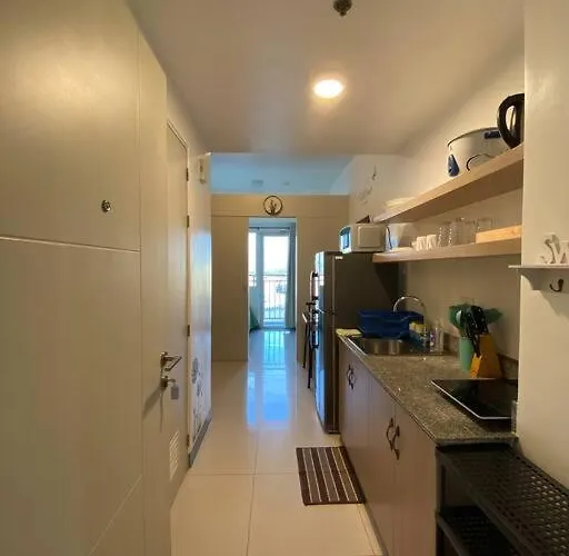 A Cozy 1 Bedroom Unit With A Parking At Tower 2 South Residences Sm Southmall Manila